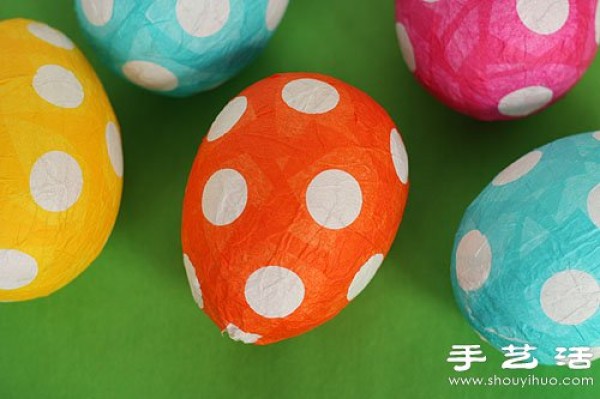 Illustrated tutorial on hand-making of super cute decorated eggs