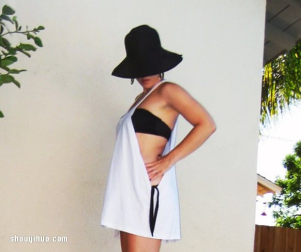 Its super easy to transform an old T-shirt into a sexy sundress