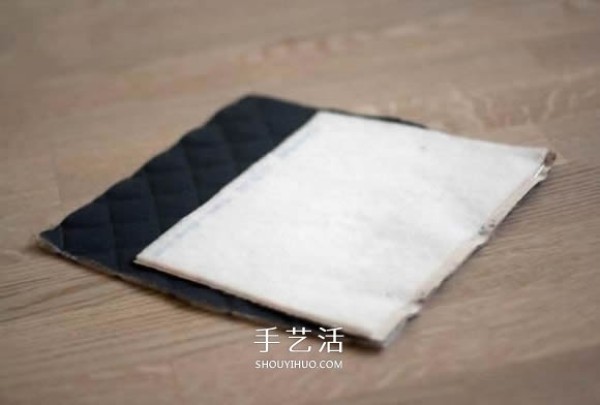 How to make your own square cosmetic bag, how to make a cosmetic bag" border="0" width="580" height="401" src="https://img.111diy.com/timthumb.php?src=/d/file/20220112/0lih0iin4zg.jpg" /></p><p>Cut off the excess seam allowance on the quilting. </p>
<p align="center"><img alt="How to make your own square cosmetic bag Handmade cosmetic bag making tutorial"  alt=