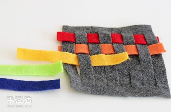 Woven style felt coaster DIY tutorial for making rainbow coasters with felt cloth