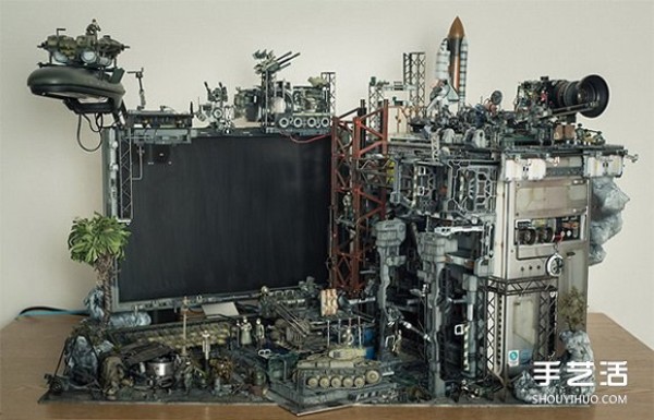 Super cool! A desktop computer modified using a large number of model parts