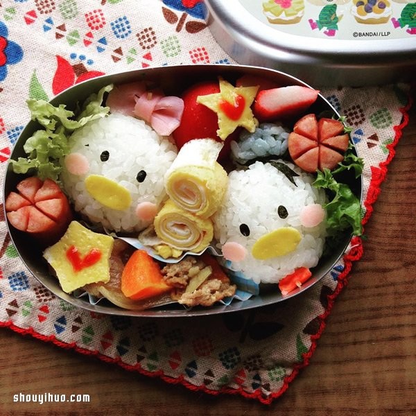 Japanese mothers DIY love lunch boxes for their children, full of happiness