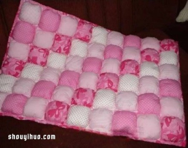 Use rag scraps to make a very protective crib and storage basket