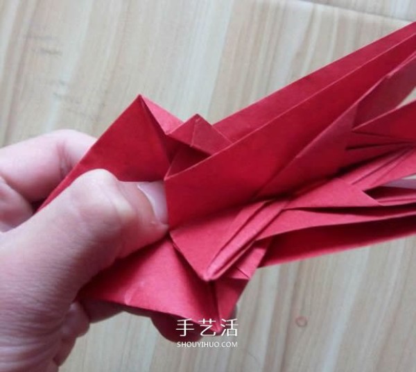 The process of folding the auspicious beast Kirin, the illustrated process of folding the Origami Tetsushi Kamiyas Kirin