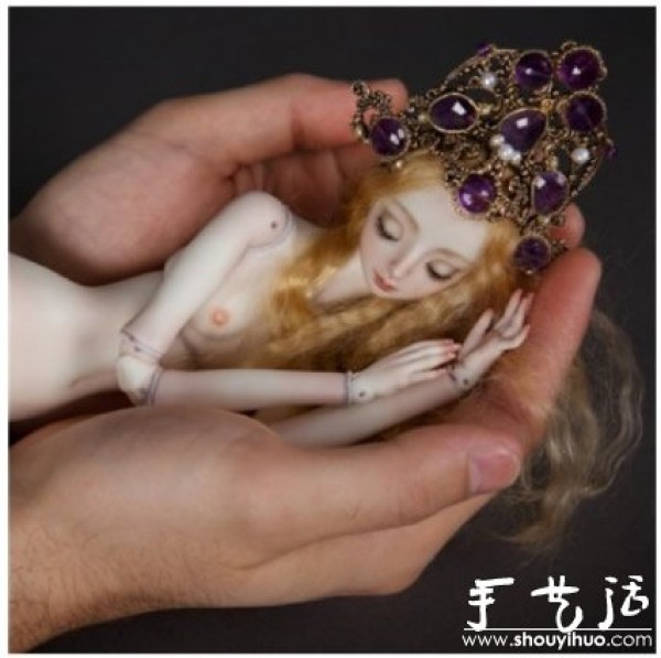 Handmade exquisite ceramic dolls