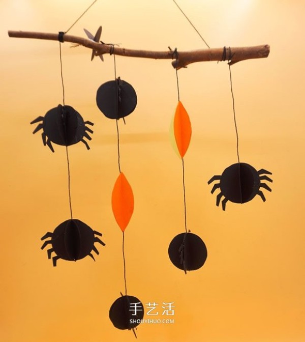 How to make a simple cardboard spider using Halloween black spider ornaments