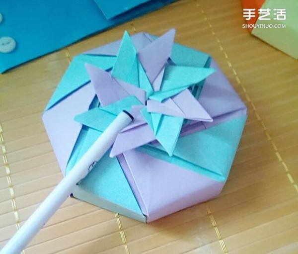 How to Origami a Chinese Valentines Day Gift Box, Illustrations of How to Fold an Octagonal Paper Box