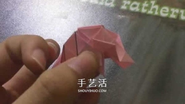 Tutorial on folding flowers on sticky notes with mini rose origami illustrations