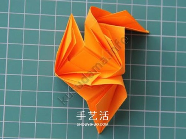 The folding tutorial of combining roses can also make a rose ball