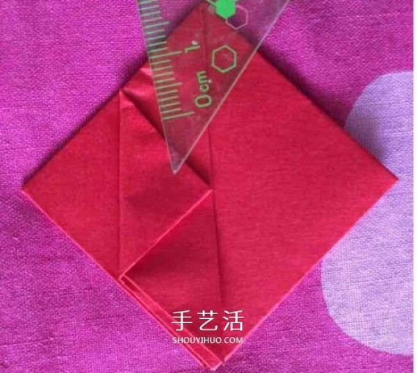 How to Origami a Lantern with Wings and Illustrations of How to Fold a Paper Lantern with Tassels