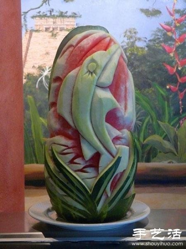 Exquisite peony watermelon carvings