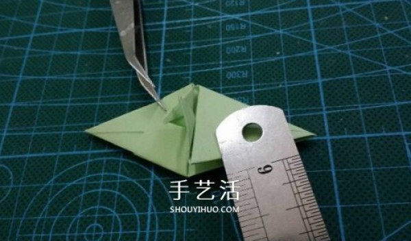 How to make an origami star flower ball, a diagram of how to fold a three-dimensional star that emits light