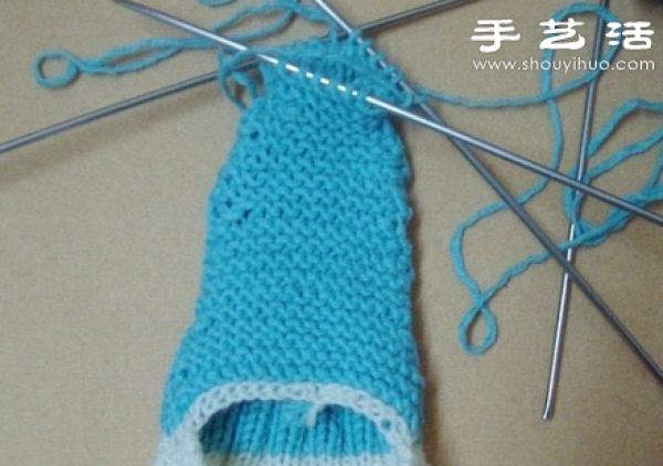 Illustrated tutorial on knitting beautiful boat socks with wool