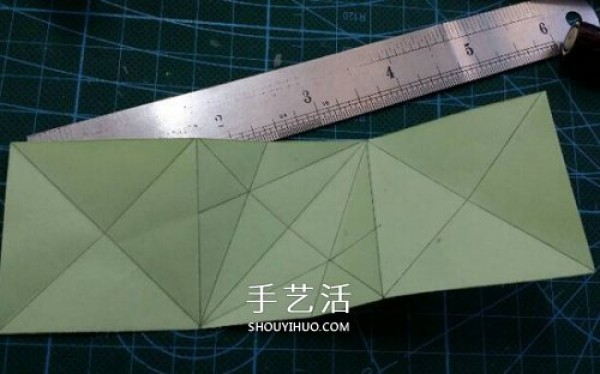 How to make an origami star flower ball, a diagram of how to fold a three-dimensional star that emits light