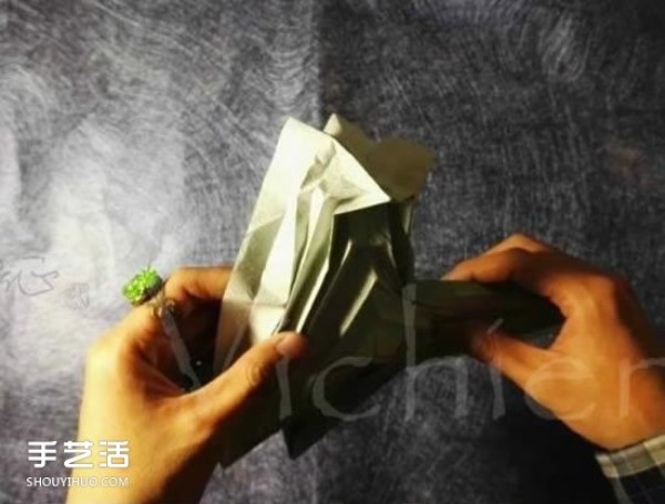 Sansheng Rose Origami Illustration: Fold Three Roses from One Piece of Paper