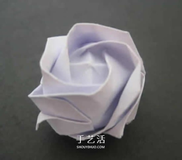 Illustrations of folding handmade roses and super-detailed origami rose step-by-step pictures