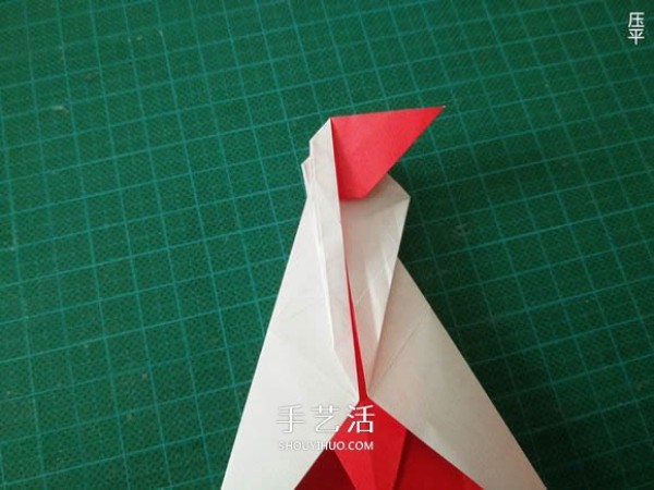 Illustrated tutorial on how to fold the Christmas crane How to fold the Christmas crane