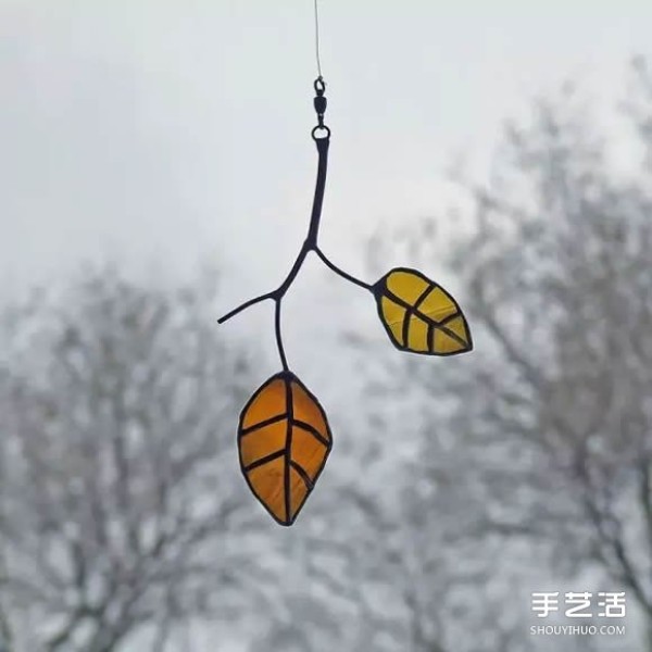 DIY leaf glass leaf pendant DIY picture using wine bottle waste