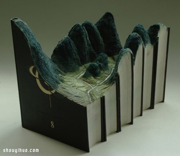 Paper Sculpture: Use old book waste to carve exquisite handmade art