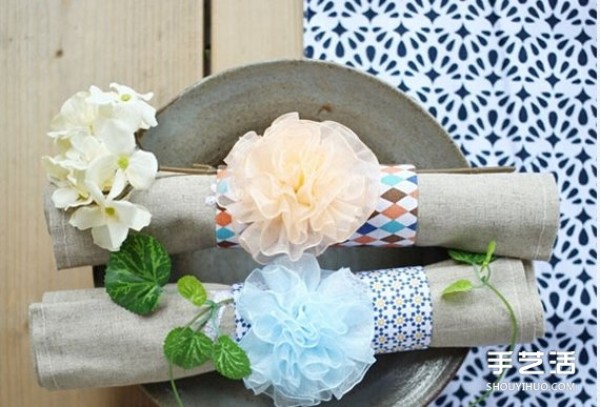 The wonderful use of paper towel tube: DIY hand-made beautiful chopstick storage box