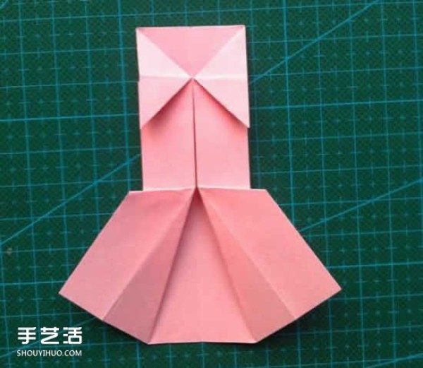 Childrens Origami Skirt Illustrated Tutorial How to Fold a Simple Little Skirt