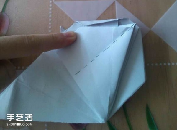 Origami diagram of a grand piano and how to fold a three-dimensional grand piano step by step