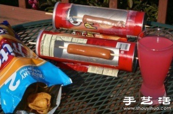 DIY Solar Grilled Sausage Device in a Potato Chip Jar