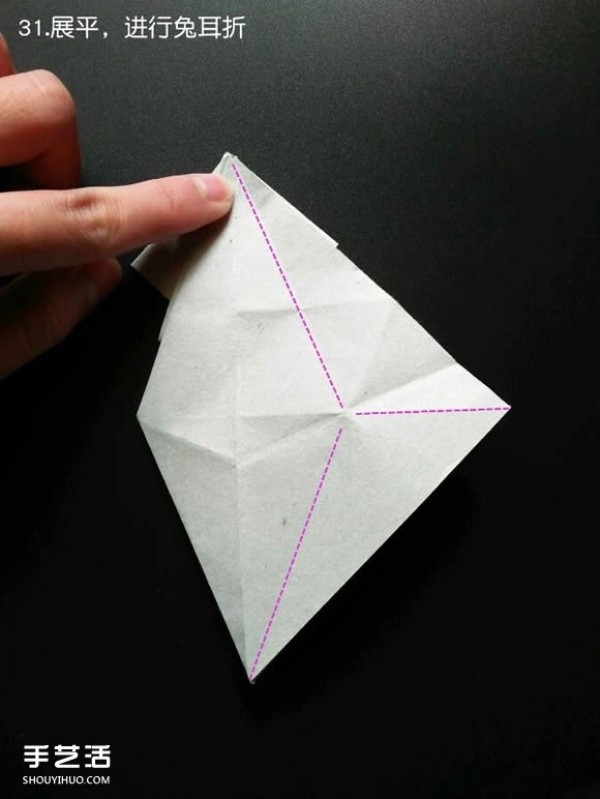 Super complex origami shark illustration, detailed steps for folding a three-dimensional shark