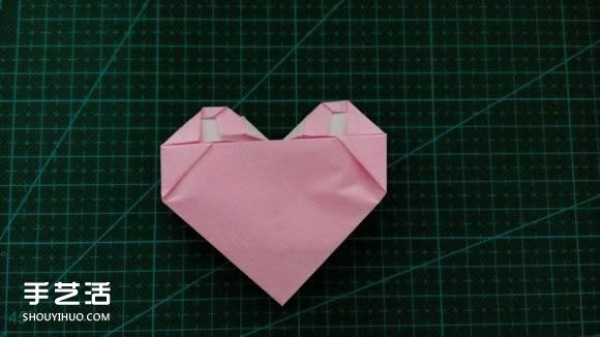 LOVE heart-shaped origami illustrated tutorial on how to fold LOVE love on Valentines Day