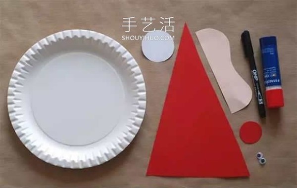 Tutorial on how to make a handmade paper plate Santa Claus in kindergarten