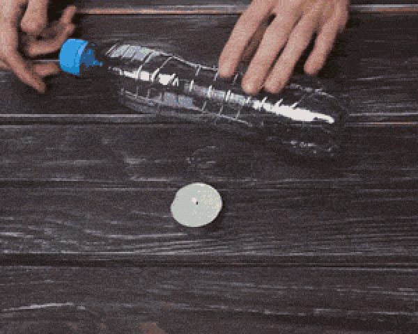 Picture of a simple handicraft method of using plastic bottle waste