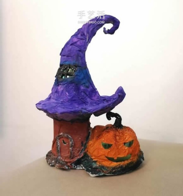 Illustrated tutorial on making a Halloween witch house from a Sprite bottle