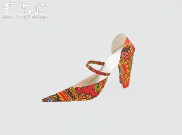 Appreciation of exquisite paper-cut works of womens high heels