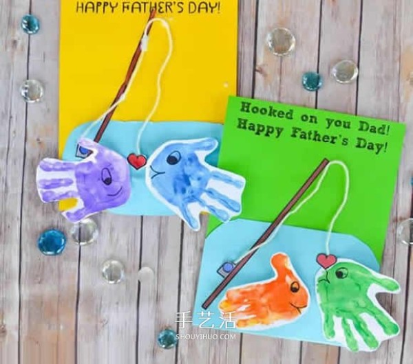 How to make a creative Fathers Day fishing greeting card with palm prints and small fish paintings