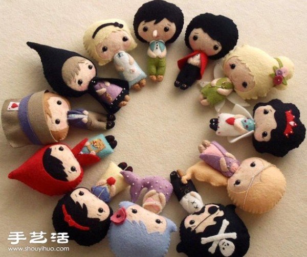 Appreciation of very cute handmade non-woven dolls