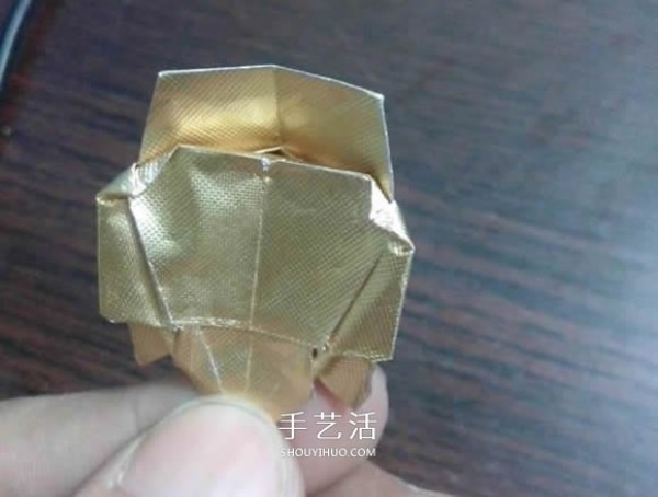 Using cigarette box paper waste and making origami three-dimensional owl illustration step-by-step