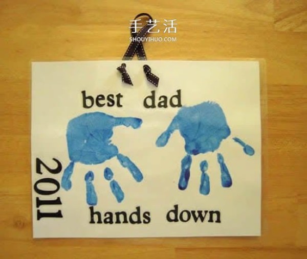 Homemade Fathers Day handprint greeting card, simple and creative Fathers Day card DIY