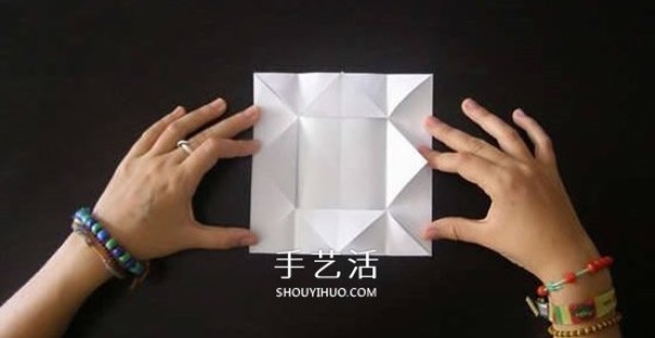 Illustration of the folding method of a simple garbage box, handmade origami square garbage box