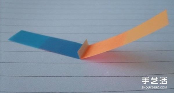 Ultra-long glider folding method and simple sticky paper glider production