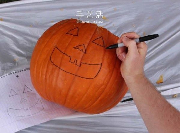 Detailed step-by-step illustration of making a Halloween jack-o-lantern with pumpkins