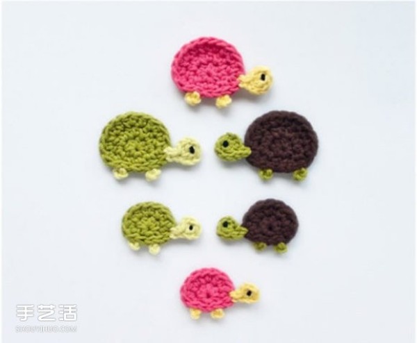 Pictures of crocheted mini objects, appreciation of handmade crochet objects