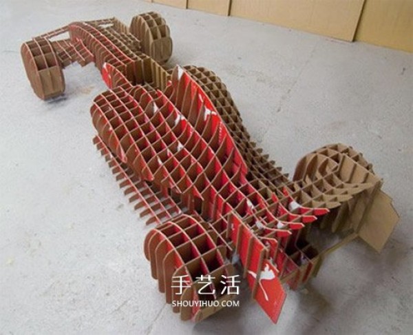 Handmade work of using shoebox waste to make a racing F1 racing model