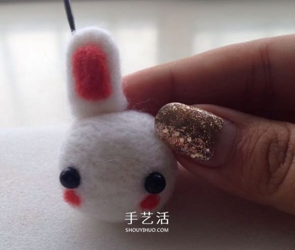 Wool felt bunny making illustration simple handmade wool felt rabbit DIY