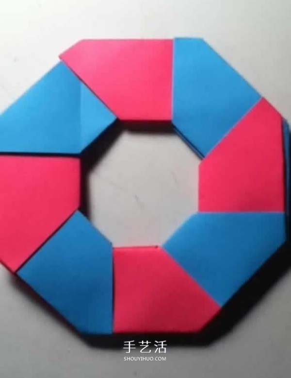 How to fold an octagonal dart and illustrate how to fold an octagonal dart by hand