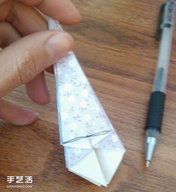 DIY oil-paper umbrella making tutorial, folding illustration of mini oil-paper umbrella