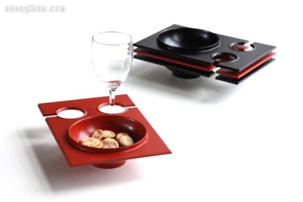 Closer Plate, a one-handed dinner plate that will never be tipped over