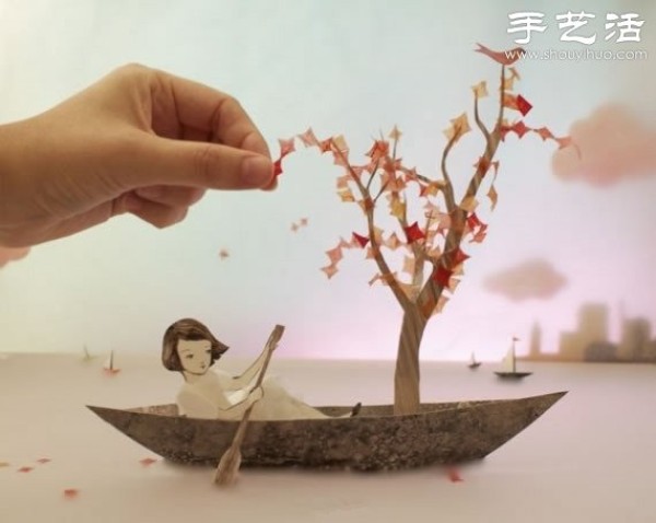 Exquisite 3D paper art works recall old memories of childhood