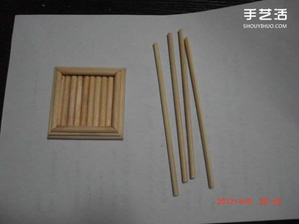 A detailed illustrated tutorial on making a model of the Eiffel Tower using chopsticks and bamboo skewers