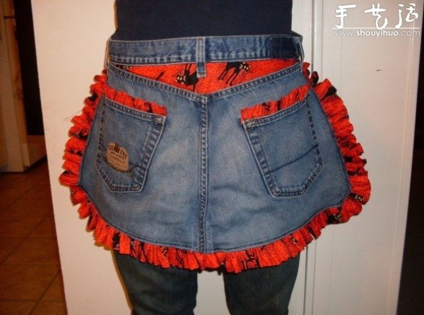 Tutorial on making a DIY apron out of old jeans waste