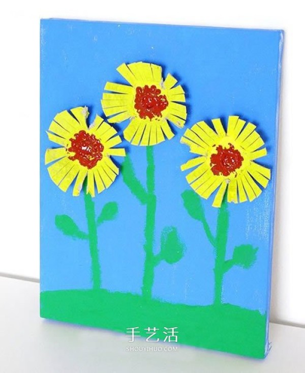 Kindergartens Double Ninth Festival hand-made chrysanthemum stickers with egg trays